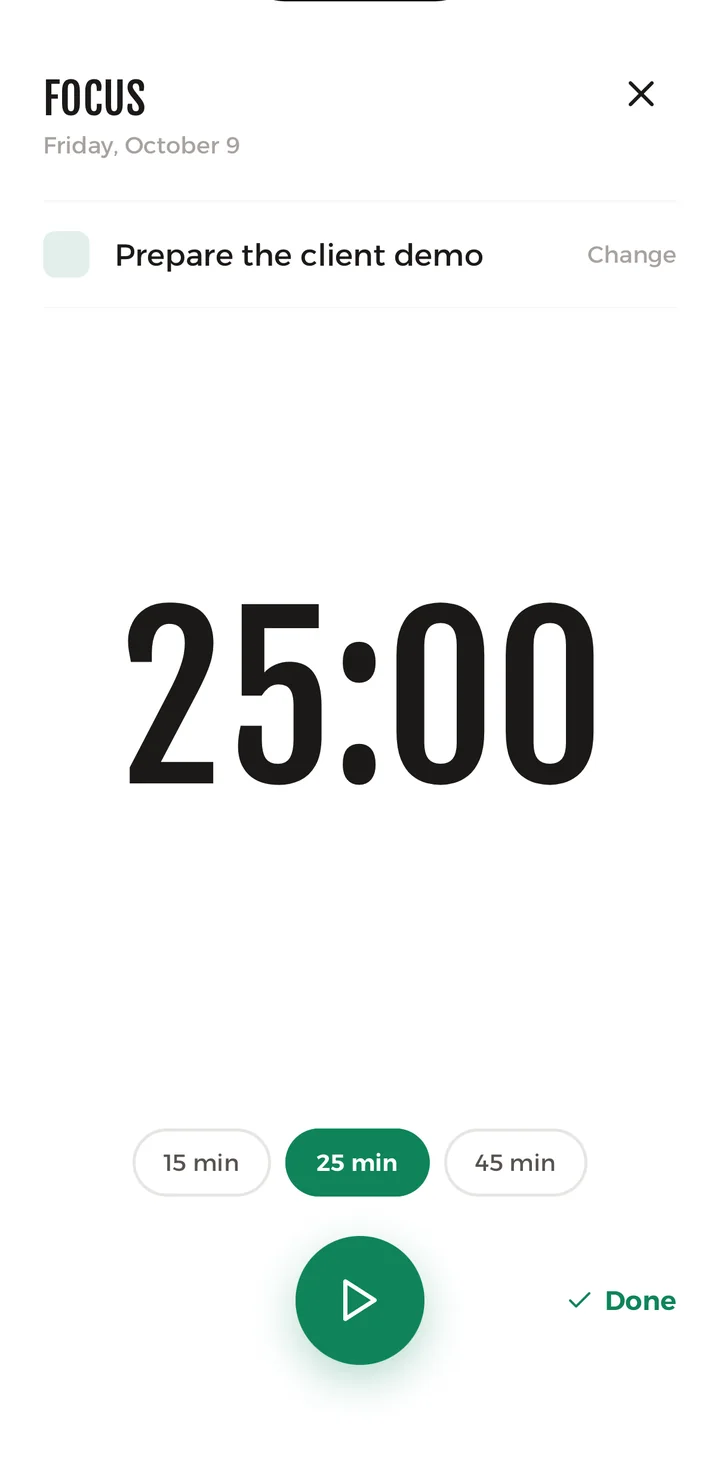 The Focus timer on iPhone: 25 minutes on “Prepare the client demo”